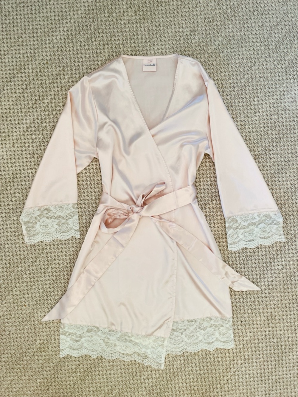 Homebodii Women’s Small Blush Pink Satin Lace Trim Bridal Robe Wrap LIKE NEW